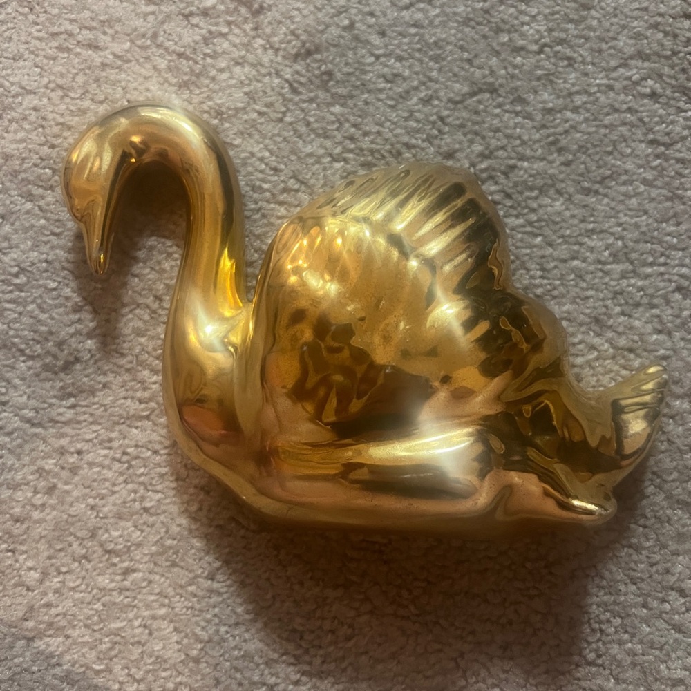 Elegant Gold Swan Figurine